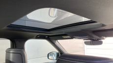 Land Rover Discovery 3.0 D300 Dynamic SE 5dr Auto Diesel Station Wagon